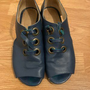 Leather Heel shoe size 7